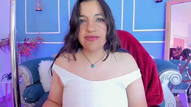 Snapshot of TaraTaylorr chatting on June 2026 10:15:01 AM TaraTaylorr online show from June 2026 10:15:01 AM