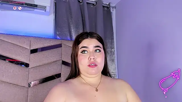 Snapshot of MadissonLee__ chatting on February 2026 10:35:01 PM MadissonLee online show from February 2026 10:35:01 PM