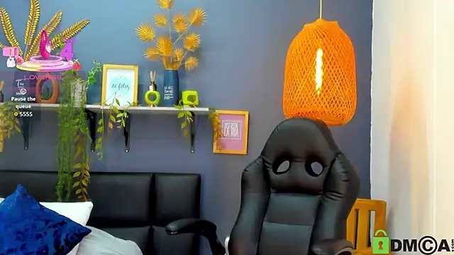 yessila parker online show from January 2026 10:54:02 AM