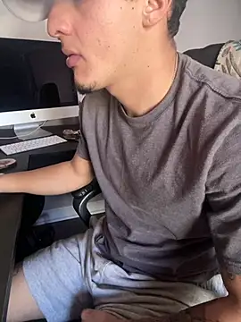 yourpapixulo online show from March 2025 05:36:02 PM