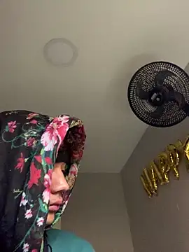 Snapshot of chillcol chatting on March 2025 12:34:01 PM chillcol online show from March 2025 12:34:01 PM