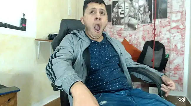 Emilianoveryhot online show from March 2025 03:03:02 AM