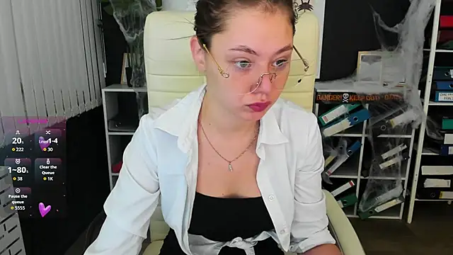 Snapshot of meow_mellie chatting on November 2025 05:32:02 AM meow mellie online show from November 2025 05:32:02 AM