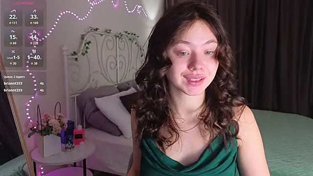 Snapshot of meow_mellie chatting on December 2025 01:26:02 AM meow mellie online show from December 2025 01:26:02 AM