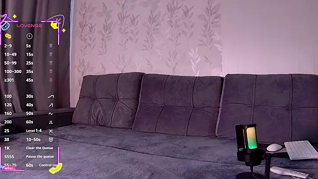 Li1 Kitty online show from October 2025 11:11:01 AM