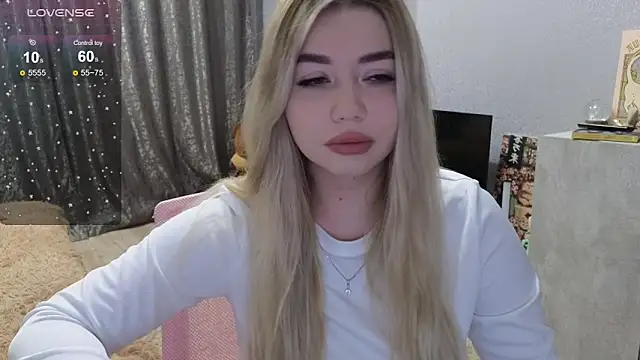 Snapshot of maaaay20 chatting on March 2025 02:15:02 PM maaaay20 online show from March 2025 02:15:02 PM