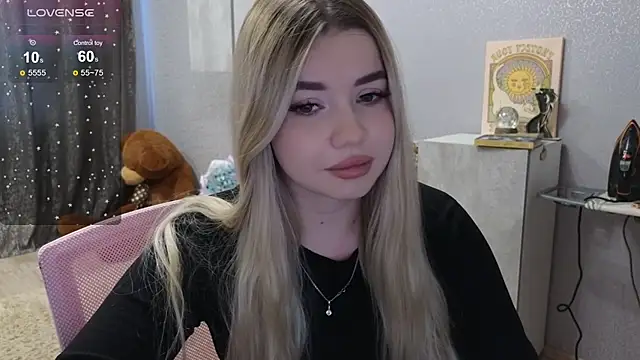 Snapshot of maaaay20 chatting on March 2025 11:19:01 AM maaaay20 online show from March 2025 11:19:01 AM