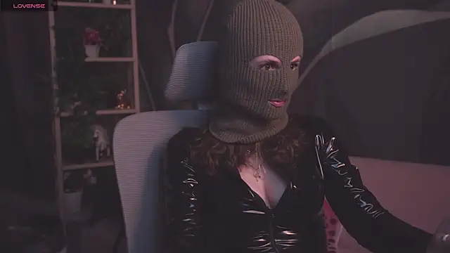 OliviaMcClean online show from September 2025 08:53:02 PM