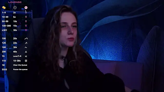 OliviaMcClean online show from November 2025 02:33:01 AM