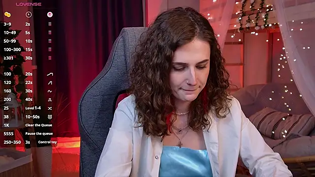 Snapshot of OliviaMcClean chatting on April 2026 05:19:02 AM OliviaMcClean online show from April 2026 05:19:02 AM