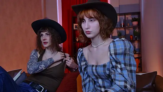 Snapshot of OliviaMcClean chatting on April 2026 07:02:01 AM OliviaMcClean online show from April 2026 07:02:01 AM