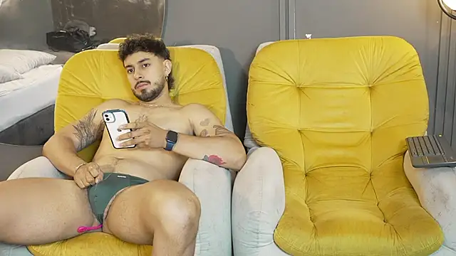 Snapshot of Liam_and_luca chatting on March 2025 09:23:02 PM Liam and luca online show from March 2025 09:23:02 PM