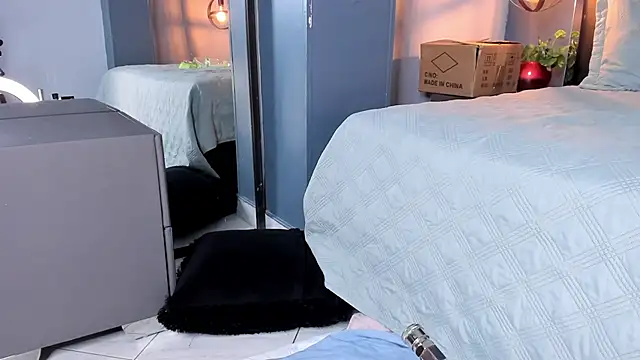 Melissa 23  online show from November 2025 11:36:02 AM