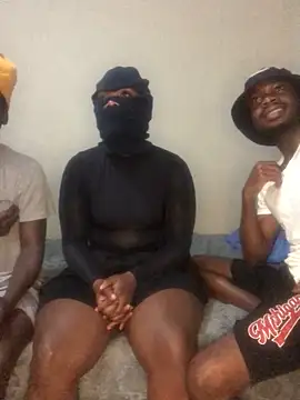 menzix96 online show from October 2025 07:34:01 PM