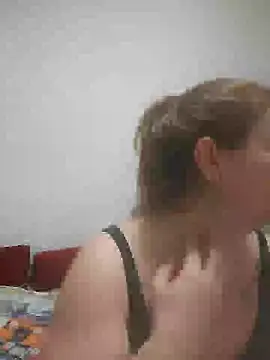 Snapshot of AndaBucur16 chatting on February 2025 07:03:01 PM AndaBucur16 online show from February 2025 07:03:01 PM