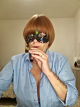 Snapshot of Gattina74 chatting on October 2025 06:42:01 PM Gattina74 online show from October 2025 06:42:01 PM