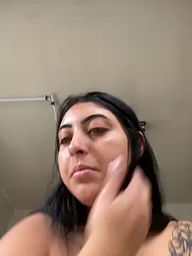 Snapshot of mayteziinhaa chatting on September 2025 05:29:02 PM mayteziinhaa online show from September 2025 05:29:02 PM