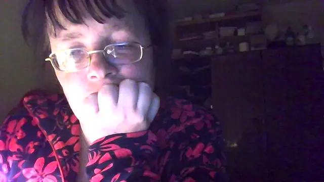 Snapshot of Queen-Elizabeth-25 chatting on March 2025 07:32:01 PM Queen-Elizabeth-25 online show from March 2025 07:32:01 PM