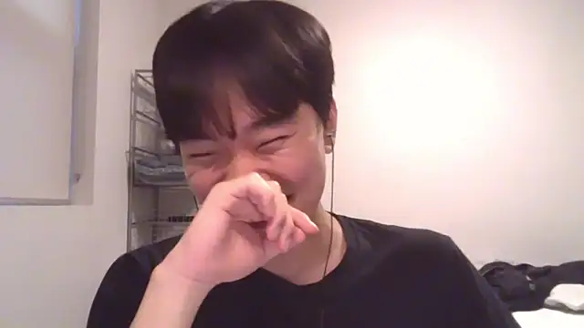 Snapshot of sdamvo2 chatting on March 2025 08:10:02 PM sdamvo2 online show from March 2025 08:10:02 PM