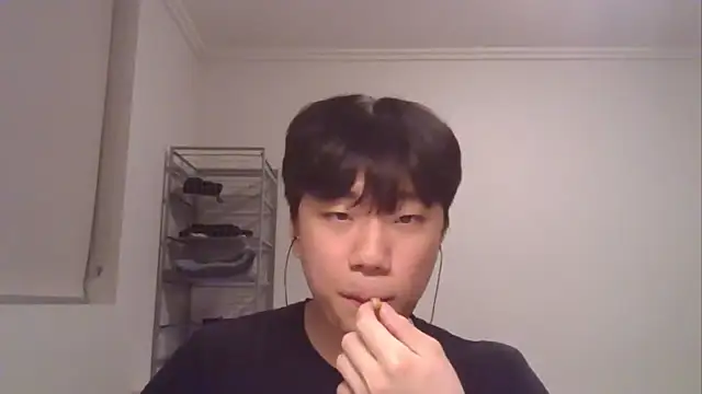 Snapshot of sdamvo2 chatting on March 2025 01:29:02 PM sdamvo2 online show from March 2025 01:29:02 PM