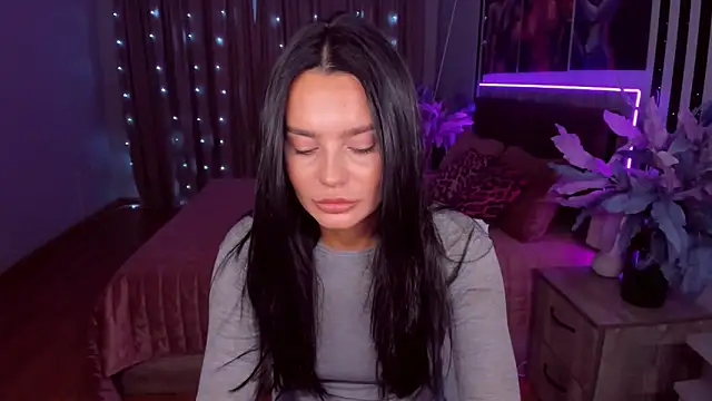 Snapshot of DanaSincere chatting on March 2025 04:18:01 AM DanaSincere online show from March 2025 04:18:01 AM