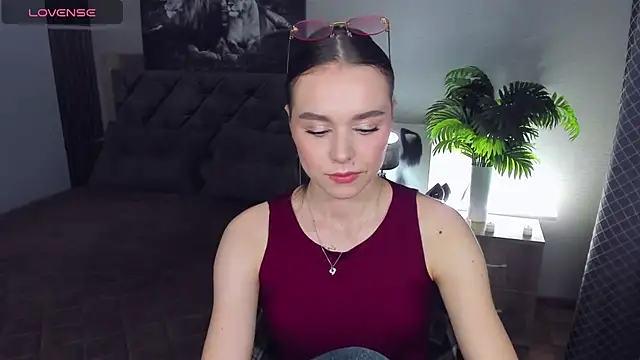 EmelyMason online show from April 2026 04:35:01 AM