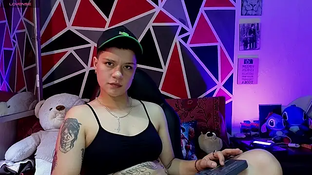 Snapshot of demimoore222 chatting on December 2025 05:30:01 PM demimoore222 online show from December 2025 05:30:01 PM