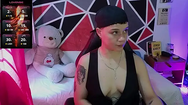 Snapshot of demimoore222 chatting on February 2026 07:30:02 PM demimoore222 online show from February 2026 07:30:02 PM