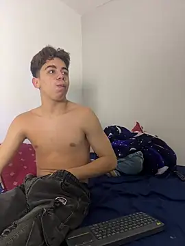 Snapshot of Miguel_bigcock chatting on February 2026 04:40:02 AM Miguel bigcock online show from February 2026 04:40:02 AM