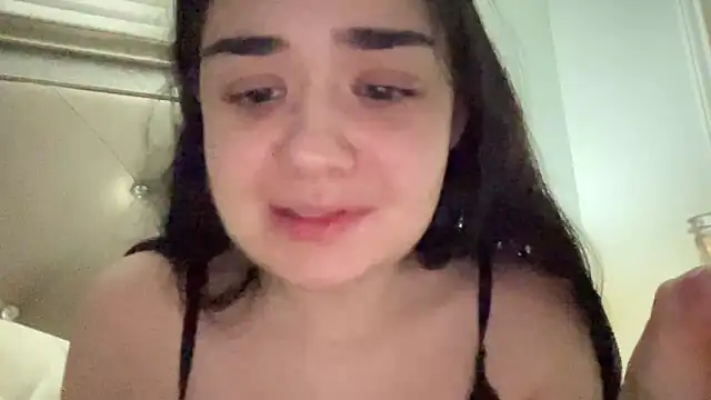 Snapshot of Lolabunny23 chatting on June 2026 09:55:02 AM Lolabunny23 online show from June 2026 09:55:02 AM