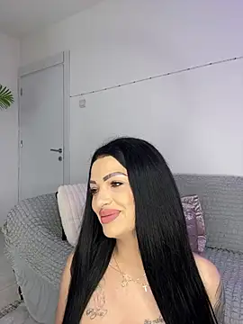 Snapshot of IrisRossie chatting on May 2026 05:16:01 AM IrisRossie online show from May 2026 05:16:01 AM