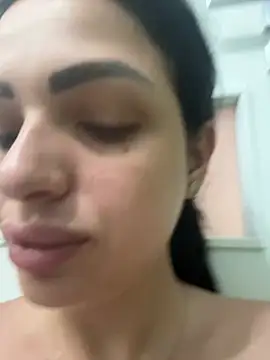 Snapshot of IrisRossie chatting on July 2026 05:49:01 AM IrisRossie online show from July 2026 05:49:01 AM