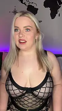 Snapshot of April_Vancee chatting on October 2025 01:23:01 PM April Vancee online show from October 2025 01:23:01 PM