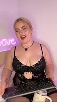 April Vancee online show from April 2026 12:21:02 PM