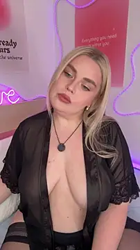 Snapshot of April_Vancee chatting on May 2026 04:12:02 PM April Vancee online show from May 2026 04:12:02 PM