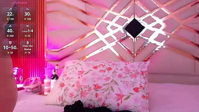 Snapshot of playfulcurvy chatting on October 2025 07:54:01 PM playfulcurvy online show from October 2025 07:54:01 PM