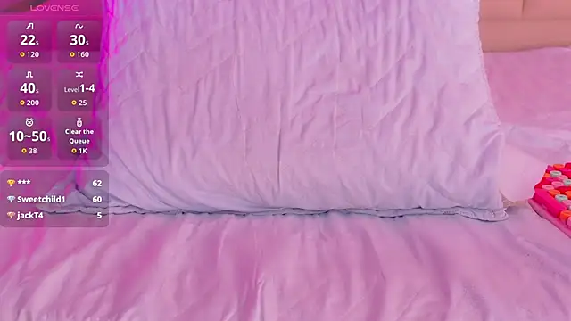 Snapshot of playfulcurvy chatting on October 2025 07:35:02 PM playfulcurvy online show from October 2025 07:35:02 PM