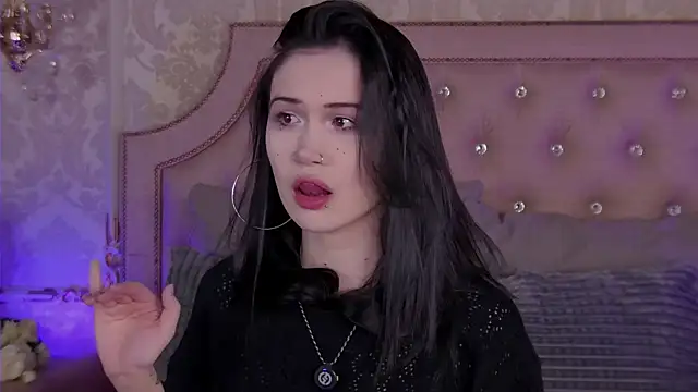 Snapshot of HeatherSweet_ chatting on March 2026 05:39:02 PM HeatherSweet online show from March 2026 05:39:02 PM