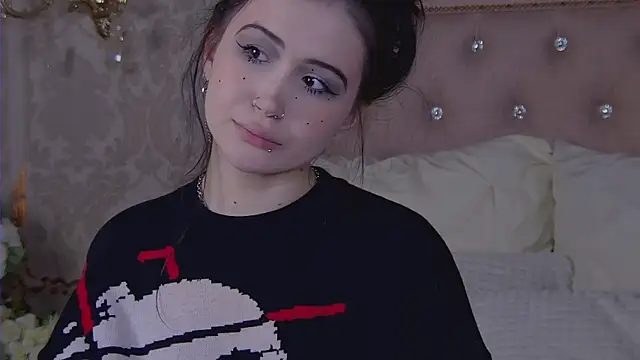 Snapshot of HeatherSweet_ chatting on June 2026 07:28:01 PM HeatherSweet online show from June 2026 07:28:01 PM