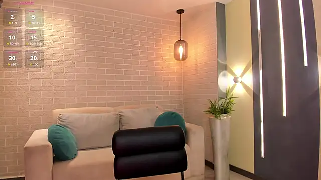 Snapshot of MaddisonCollins chatting on October 2025 07:59:01 PM MaddisonCollins online show from October 2025 07:59:01 PM