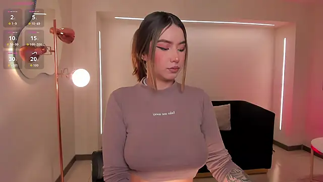 Snapshot of MaddisonCollins chatting on November 2025 11:56:02 AM MaddisonCollins online show from November 2025 11:56:02 AM