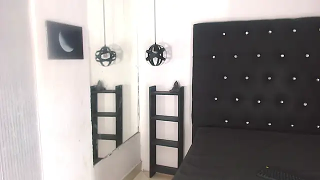 Snapshot of Emily_Castillo_1 chatting on March 2025 07:47:02 AM Emily Castillo 1 online show from March 2025 07:47:02 AM