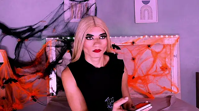 Snapshot of Emily_Castillo_1 chatting on October 2025 04:54:01 AM Emily Castillo 1 online show from October 2025 04:54:01 AM