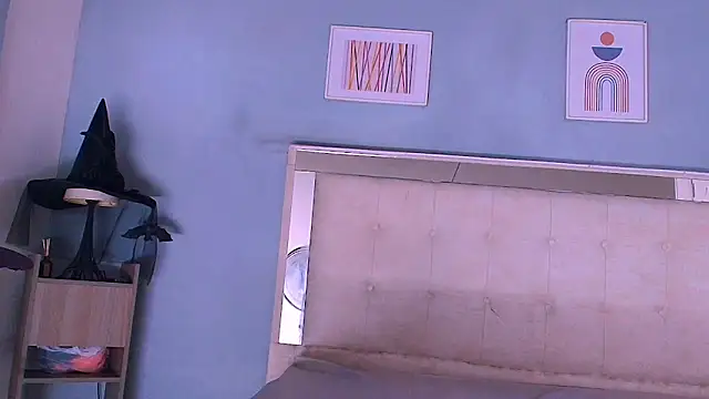 Snapshot of Emily_Castillo_1 chatting on October 2025 04:44:02 AM Emily Castillo 1 online show from October 2025 04:44:02 AM