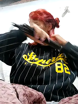 Snapshot of Sarah917 chatting on October 2025 03:08:02 PM Sarah917 online show from October 2025 03:08:02 PM