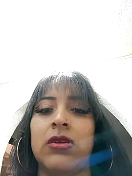 Snapshot of Sarah917 chatting on November 2025 06:06:02 PM Sarah917 online show from November 2025 06:06:02 PM