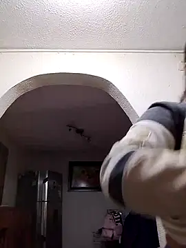 Snapshot of Sarah917 chatting on November 2025 05:37:01 PM Sarah917 online show from November 2025 05:37:01 PM