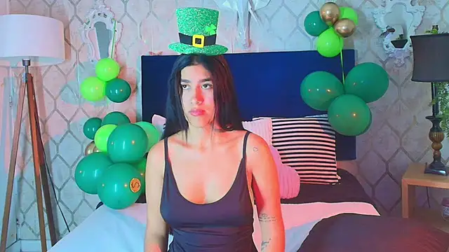 Mia Montess online show from March 2025 12:18:02 PM