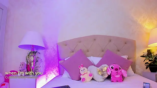 Mia Montess online show from April 2026 12:42:01 PM