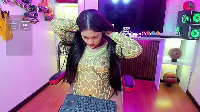 i am karoll online show from February 2026 07:06:02 PM